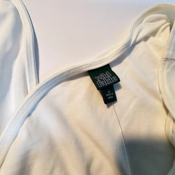 Wild Fable White Sleeveless Smocked Crop Top Size Medium Deep V-neckline - Picture 7 of 7